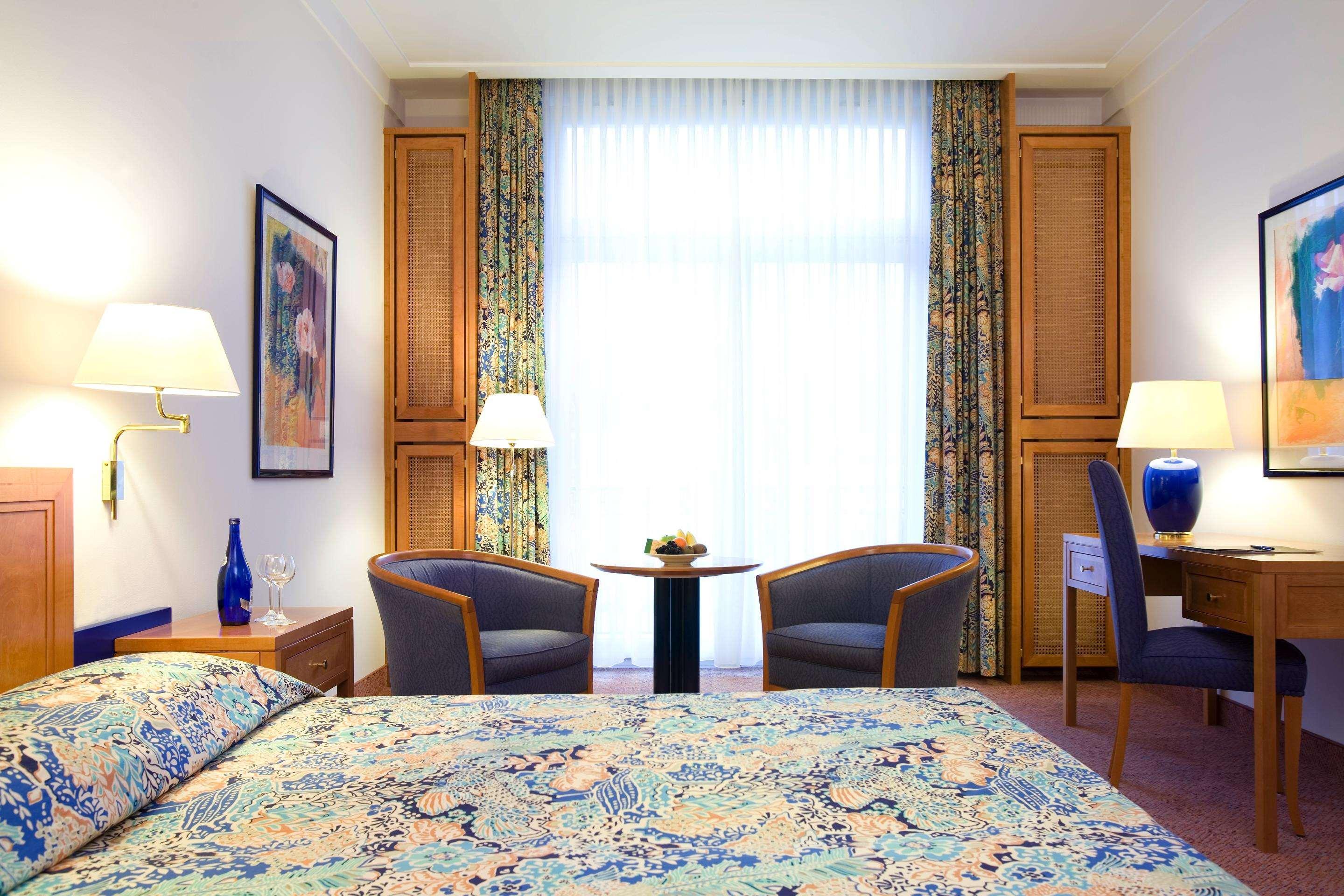 ชไตเกนแบร์เกอร์ โฮเต็ล แอนด์ สปา บัด เพียร์มอนต์ Hotel บัดเพอร์ทอนท์ ภายนอก รูปภาพ A typical room at the Hotel de France